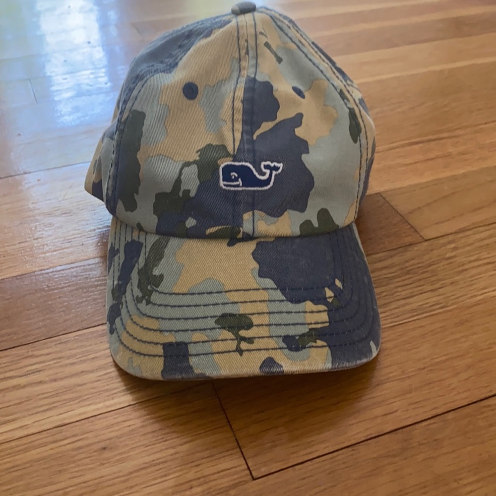 Vineyard vines baseball hat. Camo print